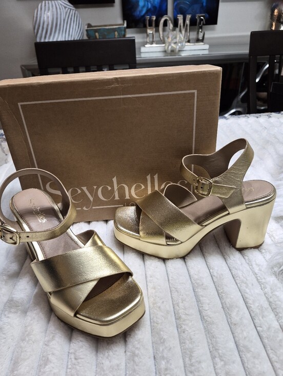 Seychelles Shoes - Seychelles Blessings Gold Leather Platform Sandals Women's Sz 8